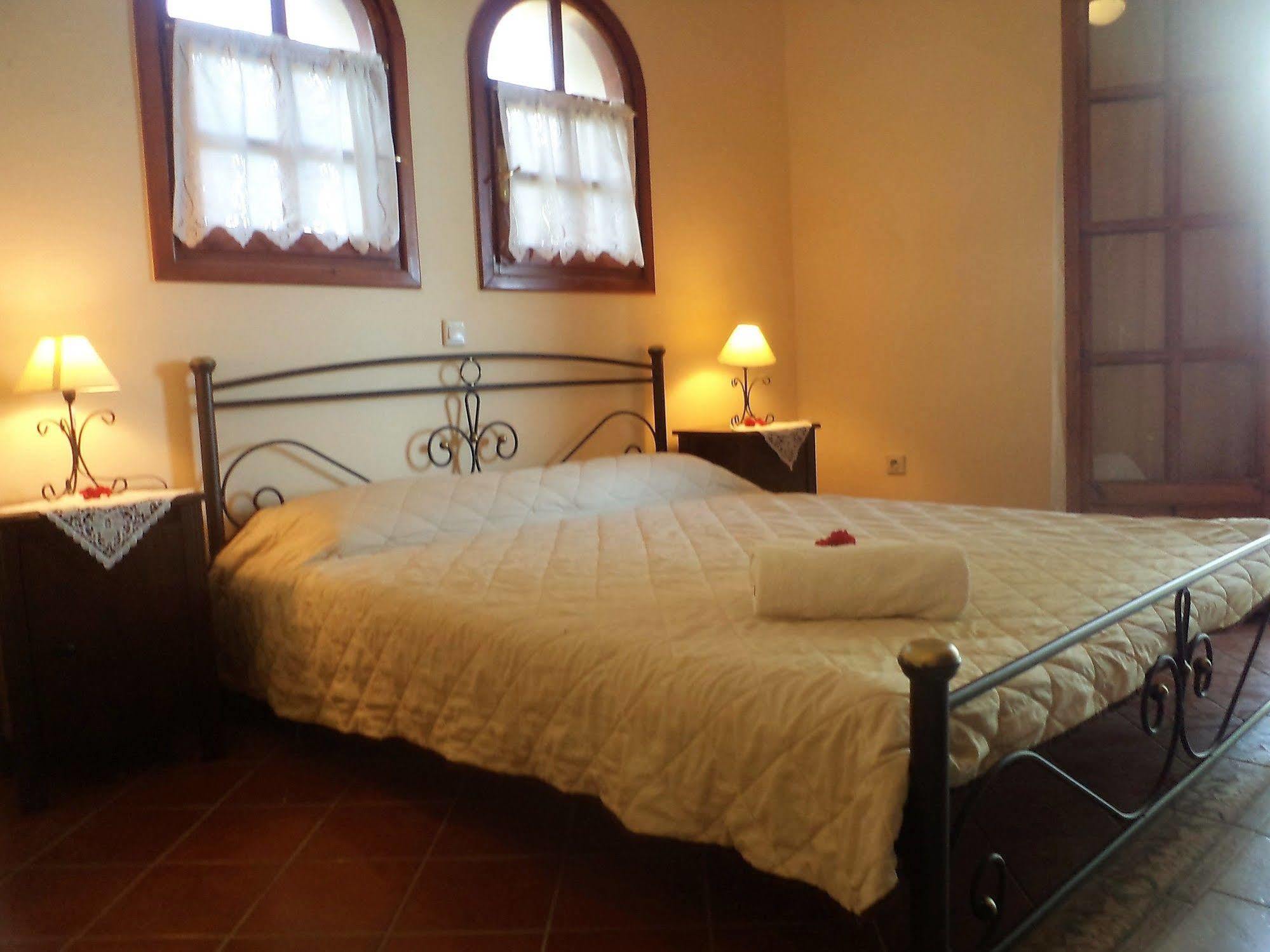 Villa Eora Keri Extérieur photo