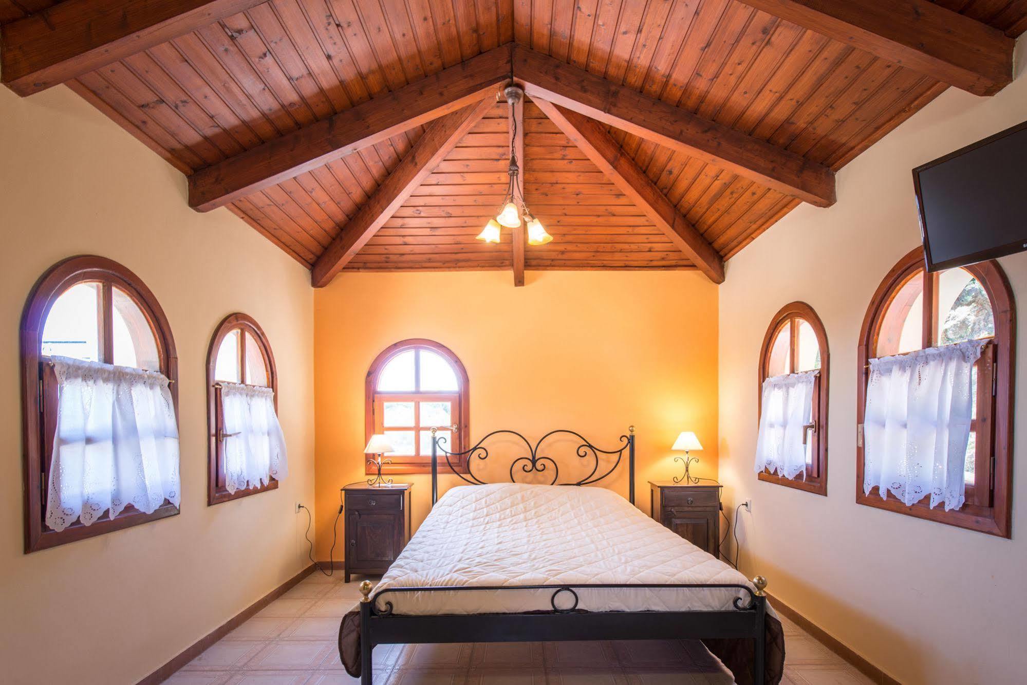 Villa Eora Keri Extérieur photo